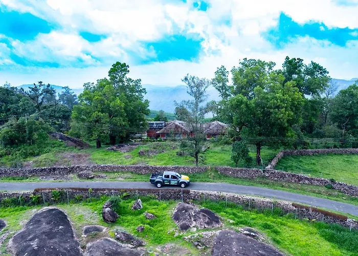 Rock Hut Tabor Hills Resort Vagamon