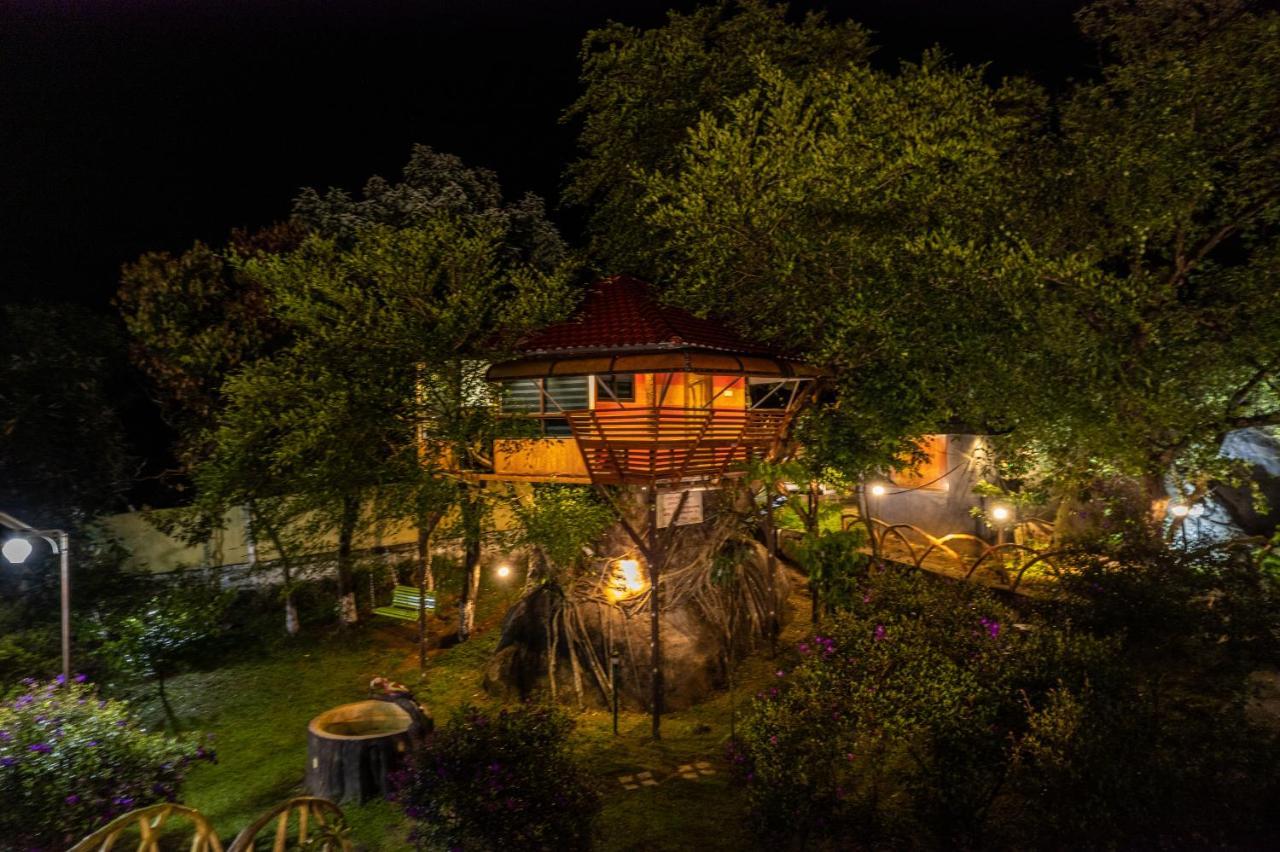 Rock Hut Tabor Hills Vagamon