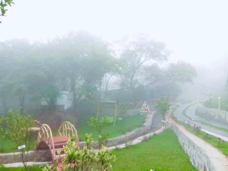 Rock Hut Tabor Hills * Vagamon